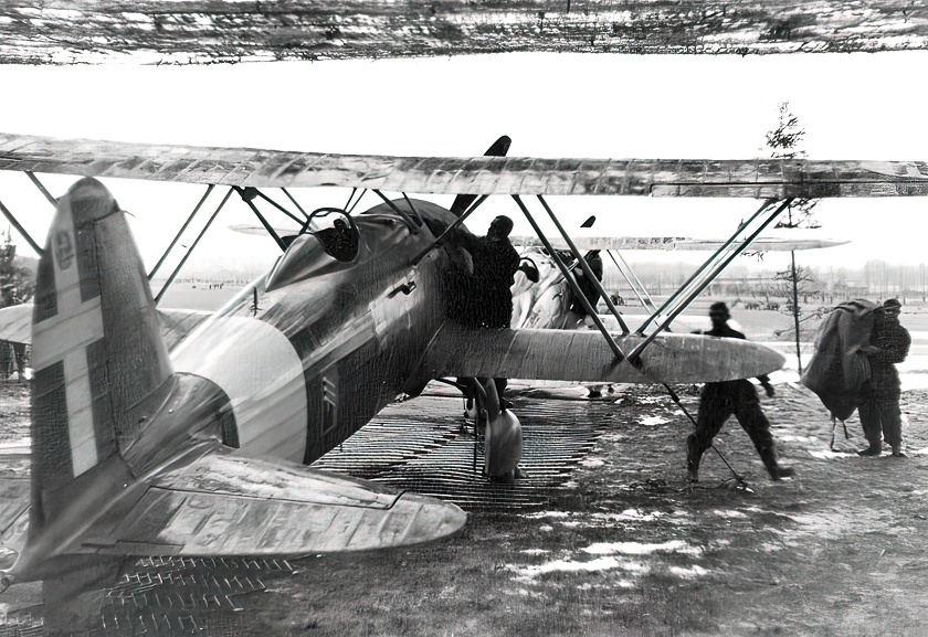 Fiat-CR-42-Falco-18.JG56-18-Gruppo-Ursel-Belgium-1940-01.jpg